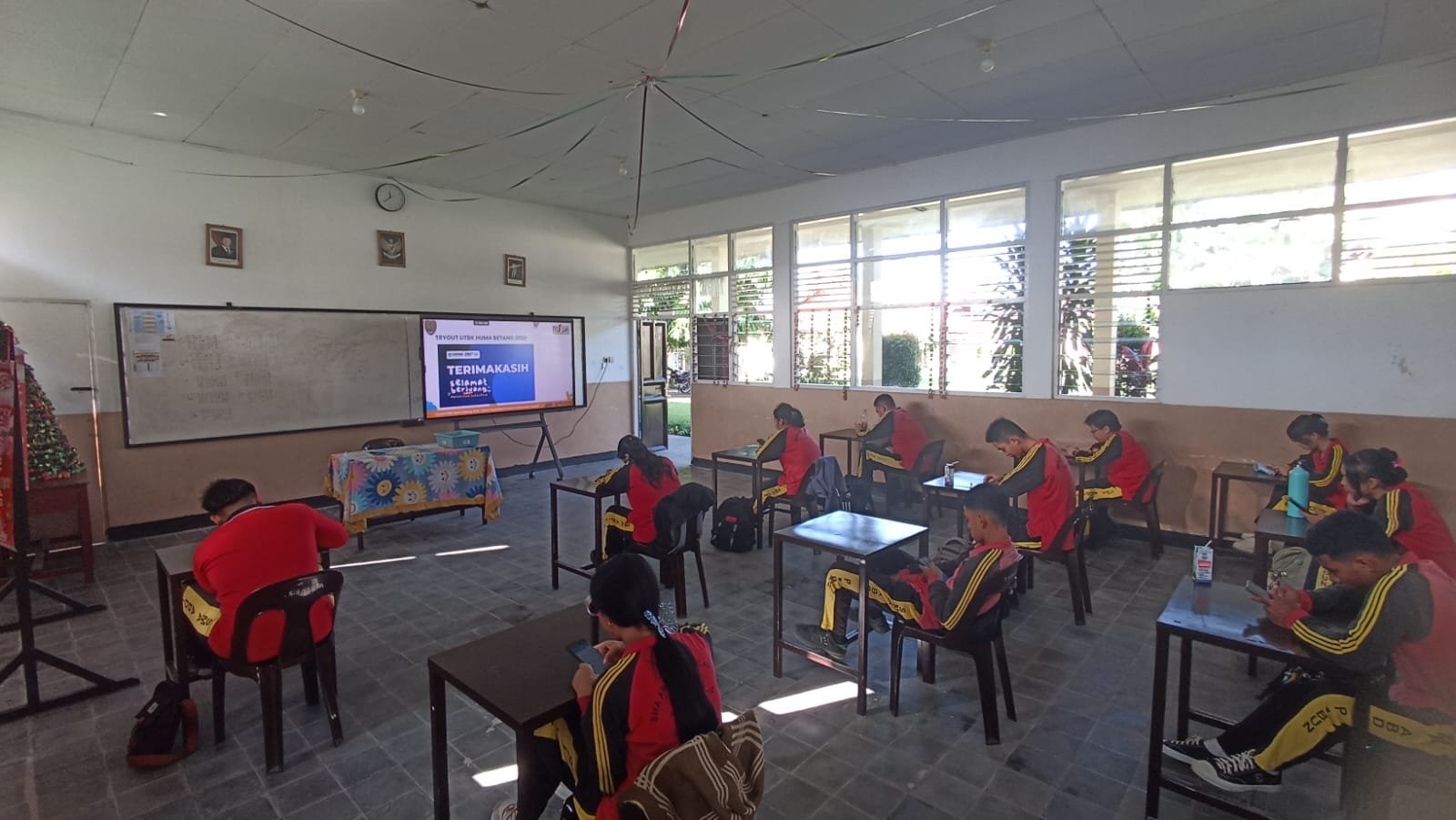 Persiapan Menuju Perguruan Tinggi: Siswa Kelas 12 SMAS Katolik Santo Aloysius Gonzaga Pangkalan Bun Ikuti Tryout UTBK Huma Betang 2026